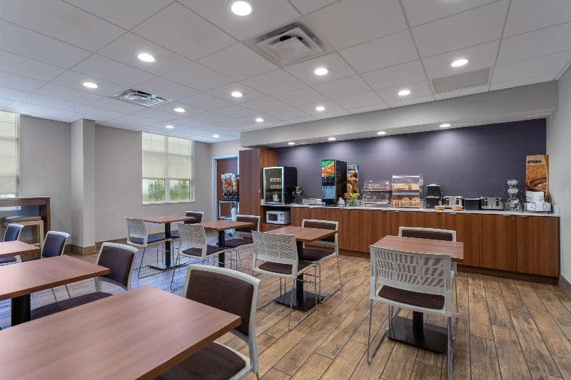 Microtel Inn & Suites By Wyndham Niagara Falls 3