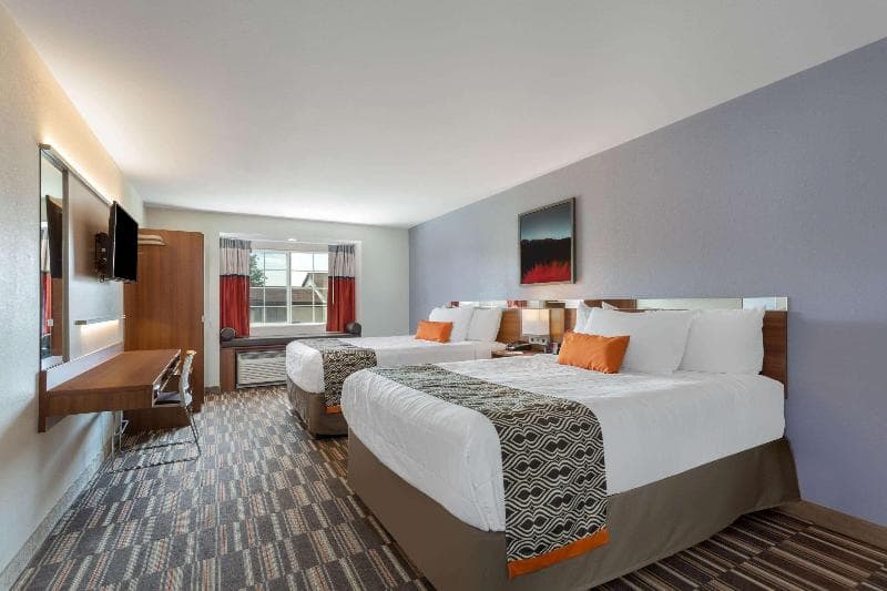 Microtel Inn & Suites By Wyndham Niagara Falls 5