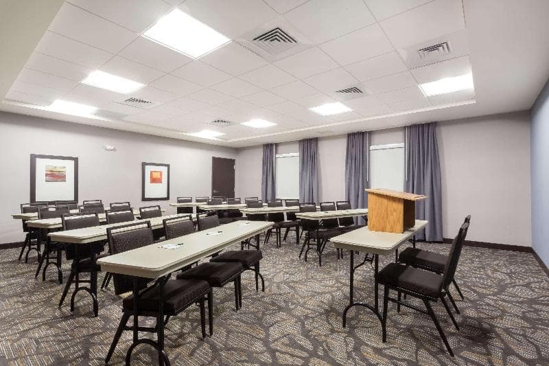 Wingate By Wyndham Altoona Downtown/Medical Center photo 1