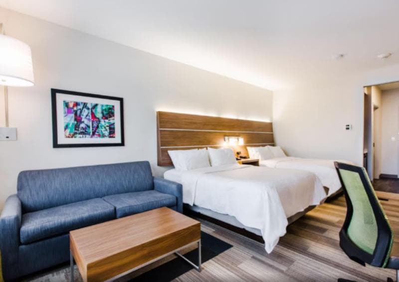Holiday Inn Express & Suites West Edmonton-Mall Area 3