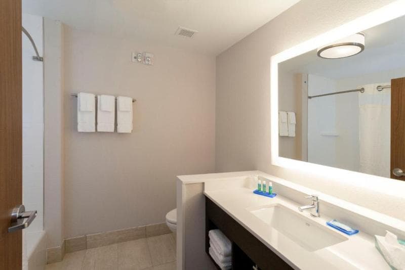 Holiday Inn Express & Suites Saint - Hyacinthe 5