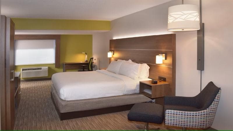 Holiday Inn Express Mt. Pleasant - Scottdale 4