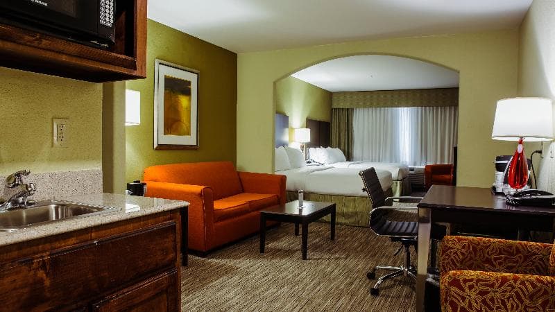 Holiday Inn Express And Suites Waller photo 1