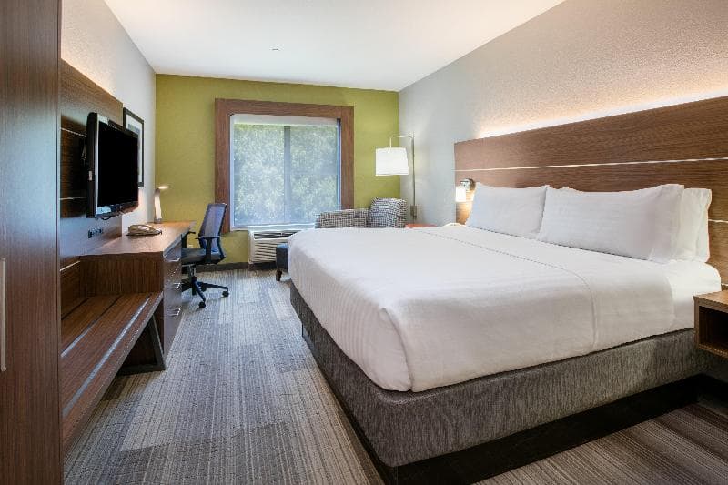 Holiday Inn Express And Suites Dallas - Grand Prai 5