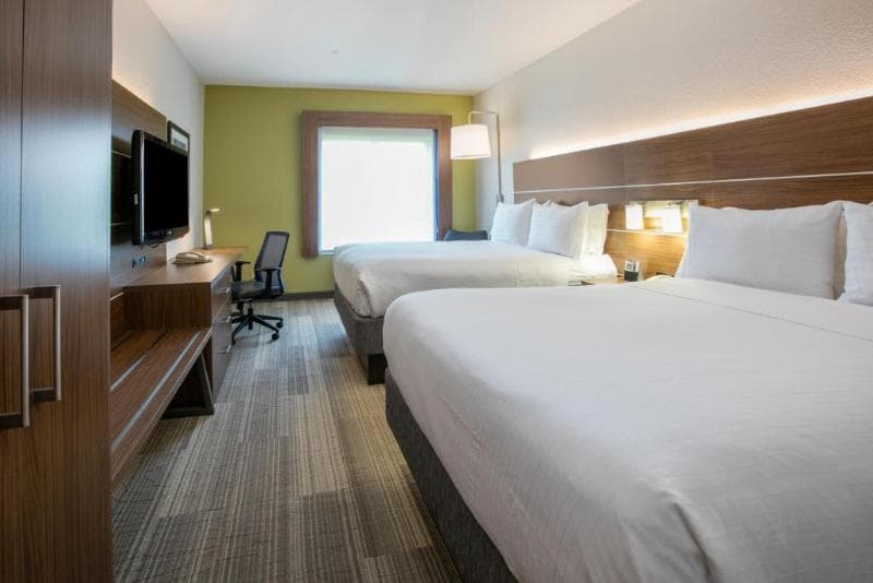 Holiday Inn Express And Suites Dallas - Grand Prai photo 1