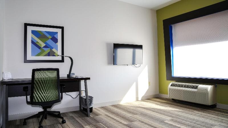 Holiday Inn Express & Suites Kingston-Ulster photo 1