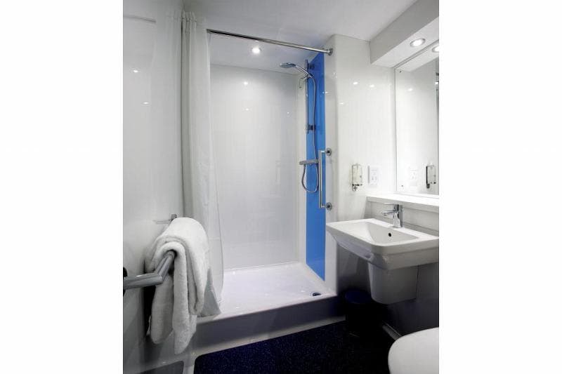 Travelodge Bicester Cherwell Valley 3