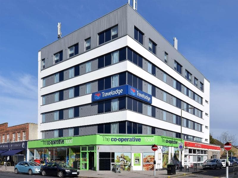Travelodge London Raynes Park 2