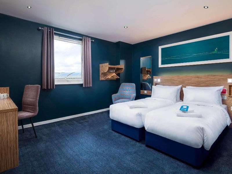 Travelodge London Raynes Park 4