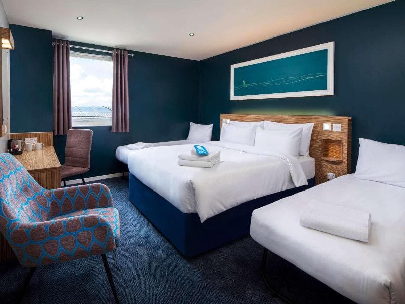 Travelodge London Raynes Park 5