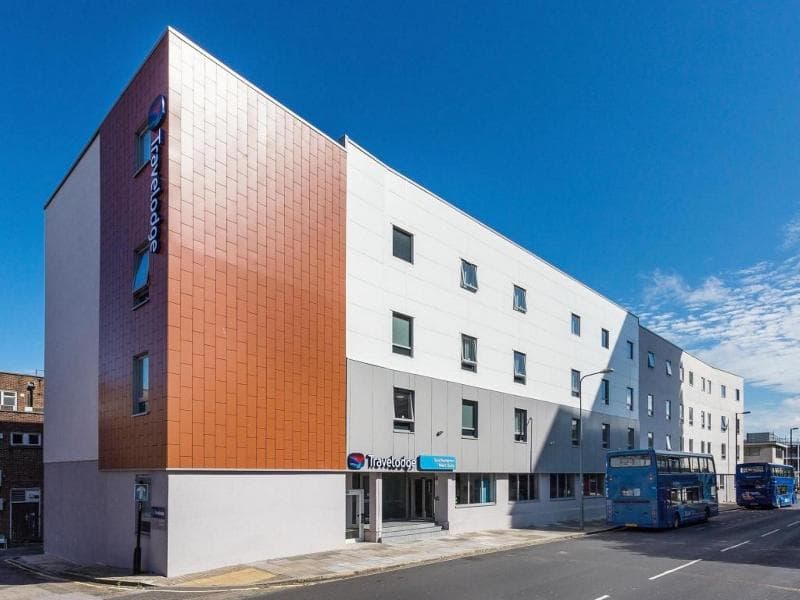 Travelodge Southampton Central main