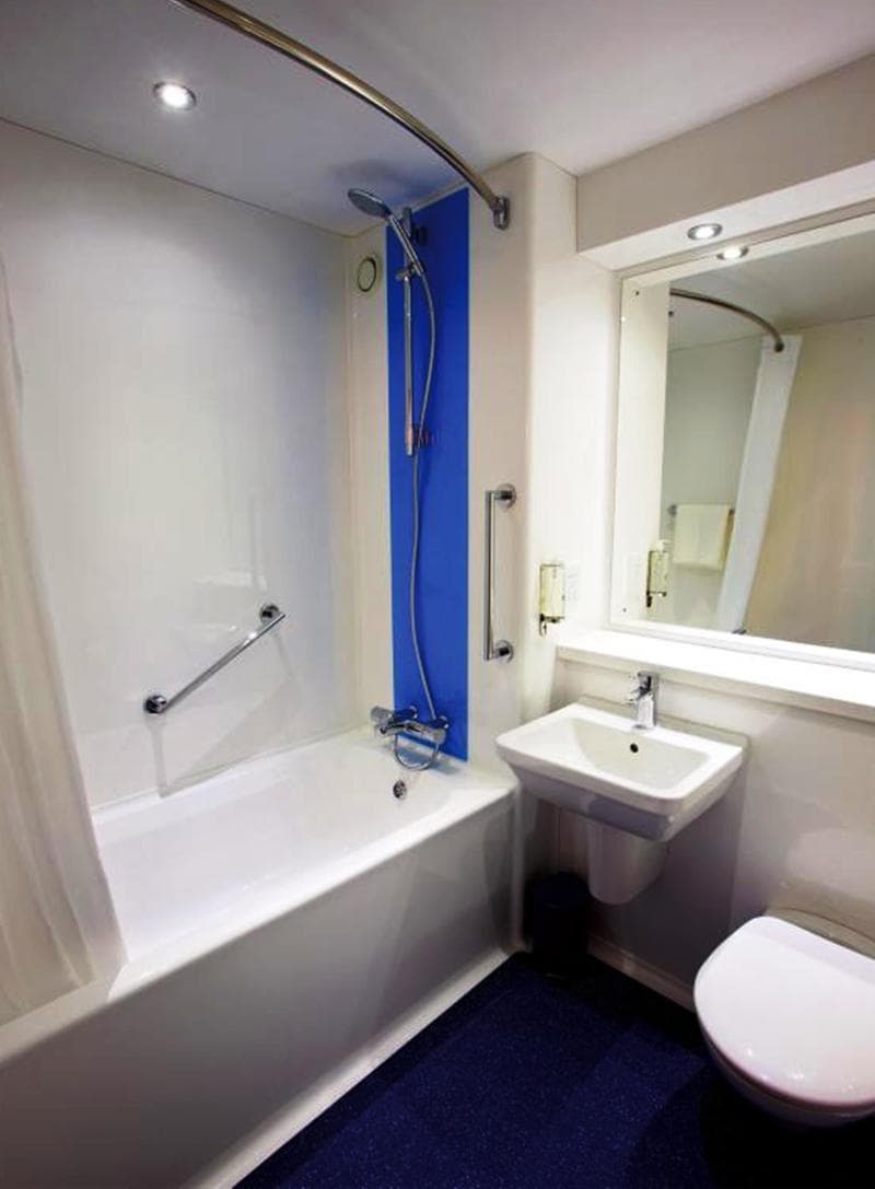 Travelodge Southport Hotel 5