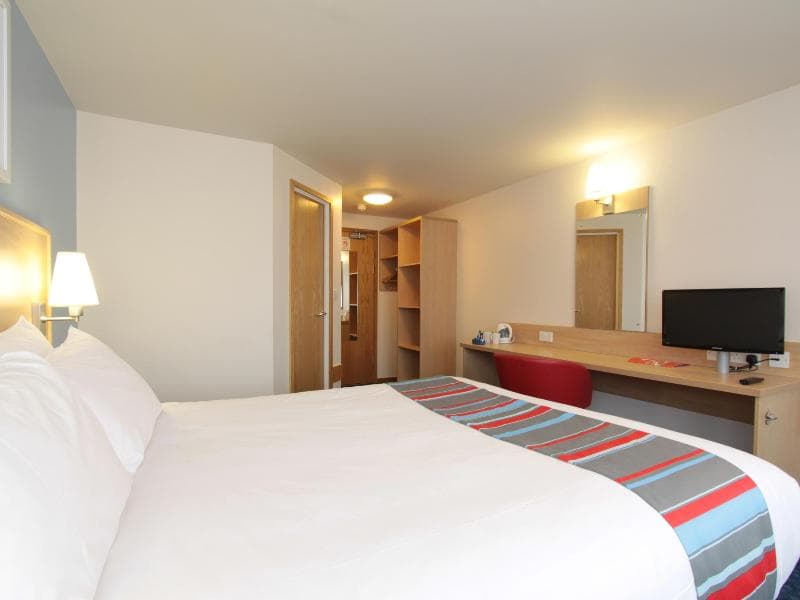 Travelodge Stafford M6 5