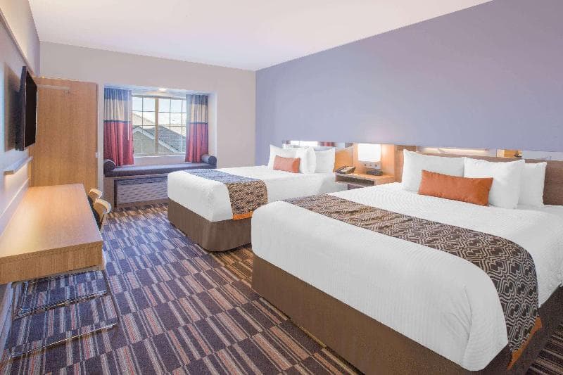 Microtel Inn & Suites By Wyndham Cuauhtemoc 3