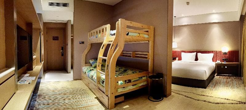 Holiday Inn Express Chengdu Wenjiang Hotspring 4