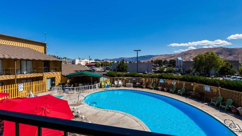 SureStay Hotel by Best Western Wenatchee 4