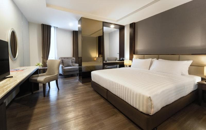 SureStay Plus Hotel by Best Western Sukhumvit 2 5