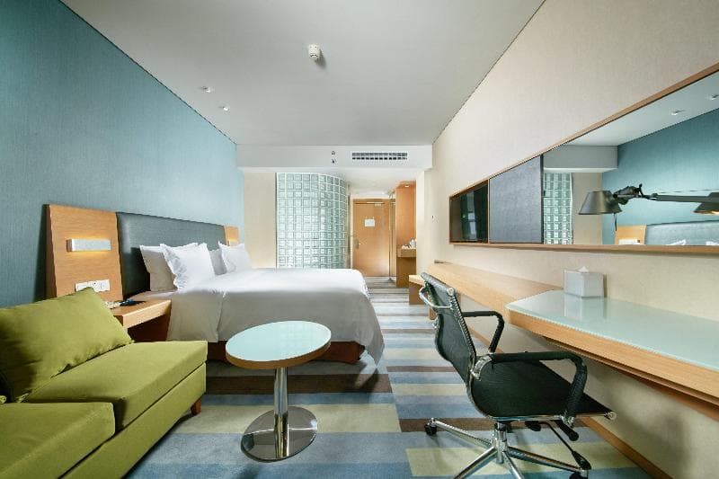 Holiday Inn Express Leshan City Square 5