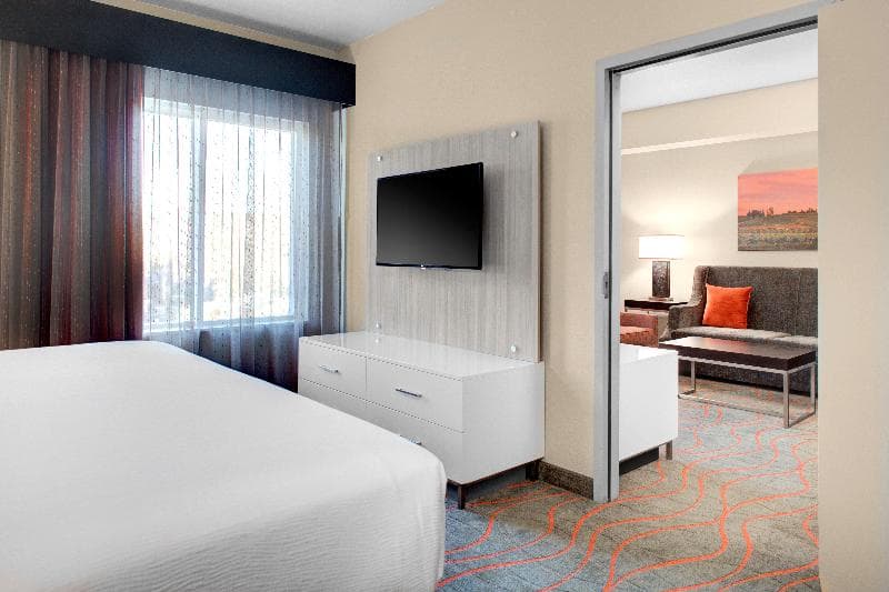 Holiday Inn Windsor - Wine Country photo 1