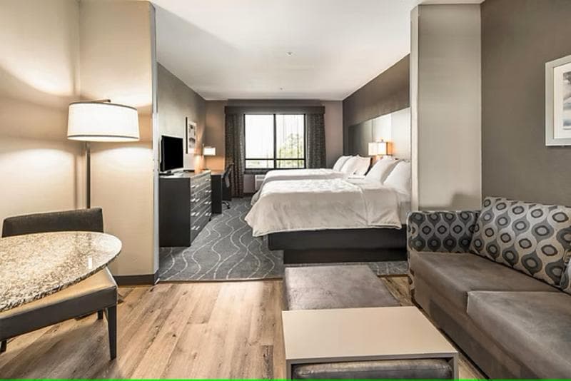 Holiday Inn & Suites Silicon Valley - Milpitas photo 1