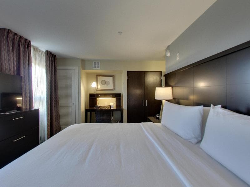 Staybridge Suites Madison - Fitchburg 5