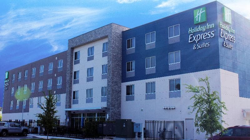Holiday Inn Express & Suites Jacksonville W I295 and I10 5