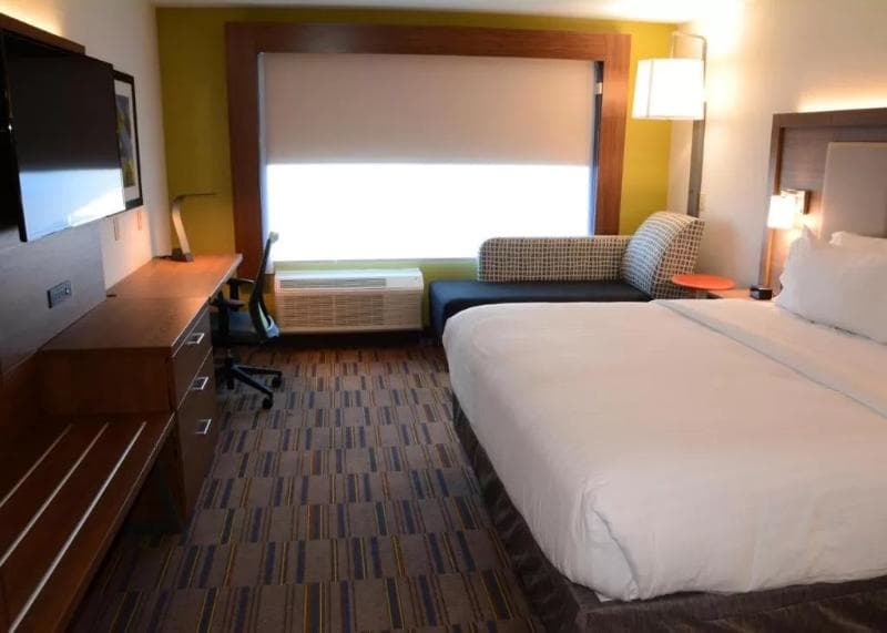 Holiday Inn Express And Suites Pittsburgh - Monroe 5