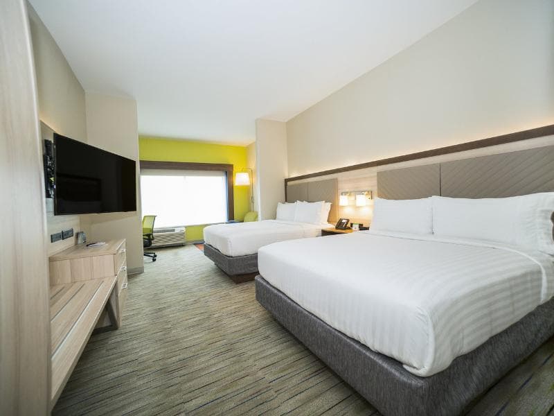 Holiday Inn Express And Suites Southaven Central - photo 1