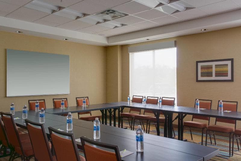 Fairfield Inn & Suites Dallas West/I-30 photo 1