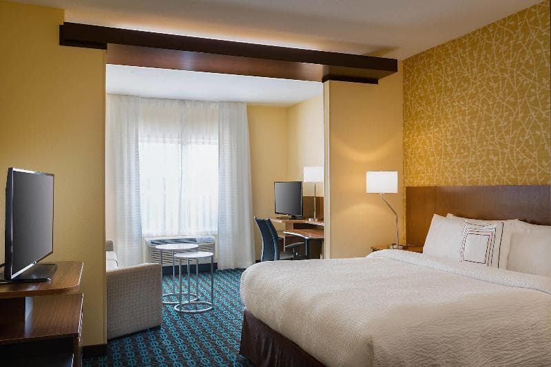 Fairfield Inn & Suites Dallas West/I-30 4