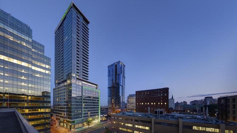 Holiday Inn & Suites Montreal Centre-ville Ouest photo 1