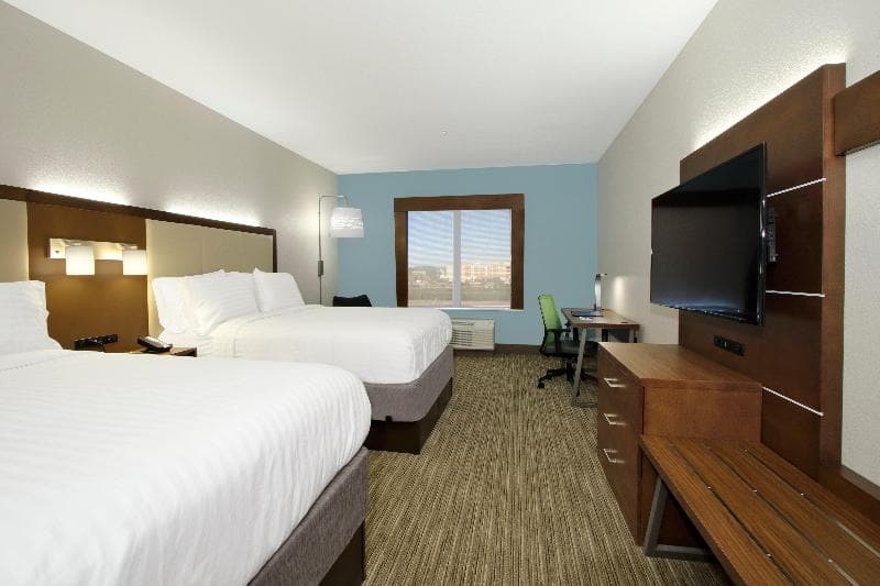 Holiday Inn Express And Suites Columbus North 4