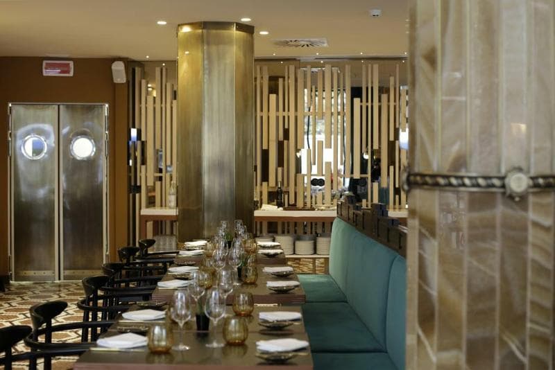 Pestana Porto - A Brasileira City Center and Heritage Building 4