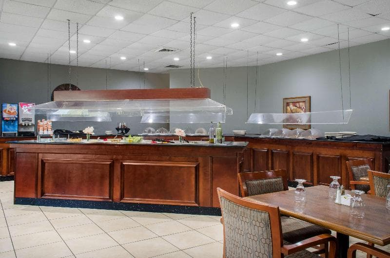 Ramada By Wyndham Shreveport Airport 4