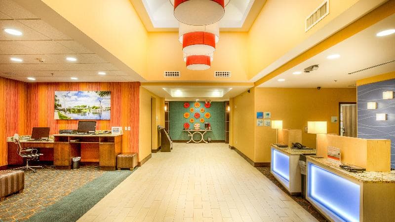 Holiday Inn Express Wichita South 3
