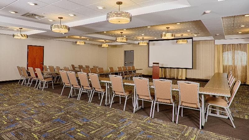 Holiday Inn Express Bordentown - Trenton South photo 1