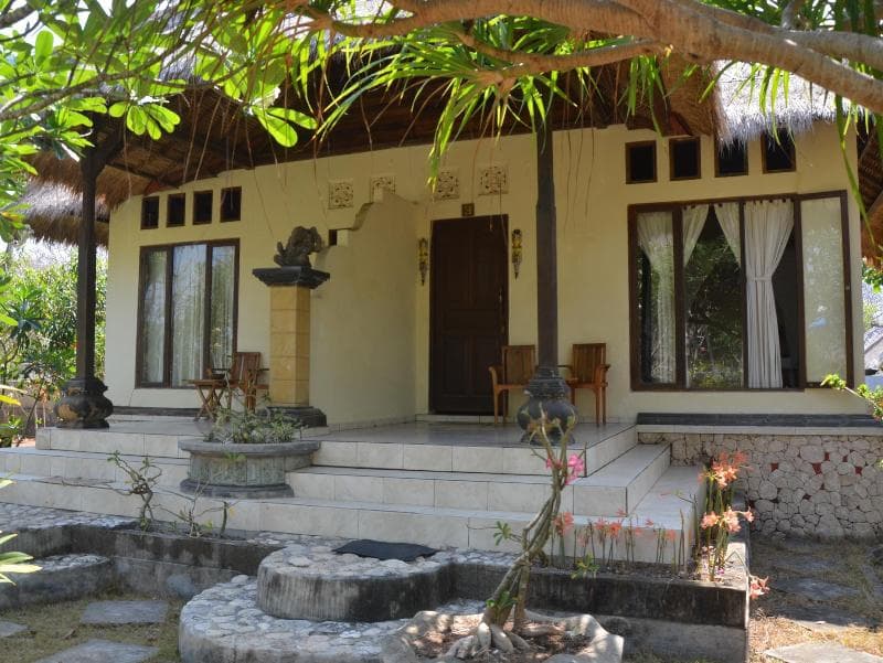 Sunset Villa & Café Lembongan 3