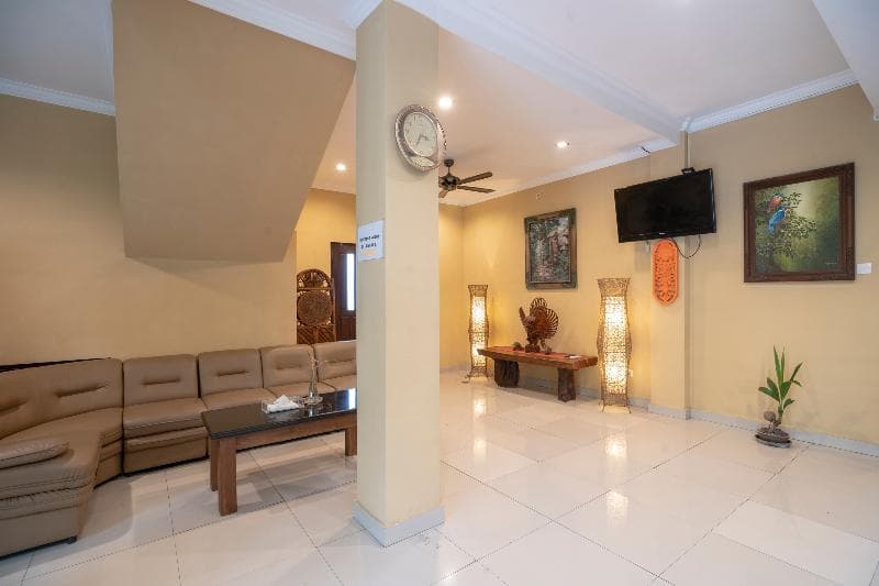 Oyo 612 Dante Guesthouse 5