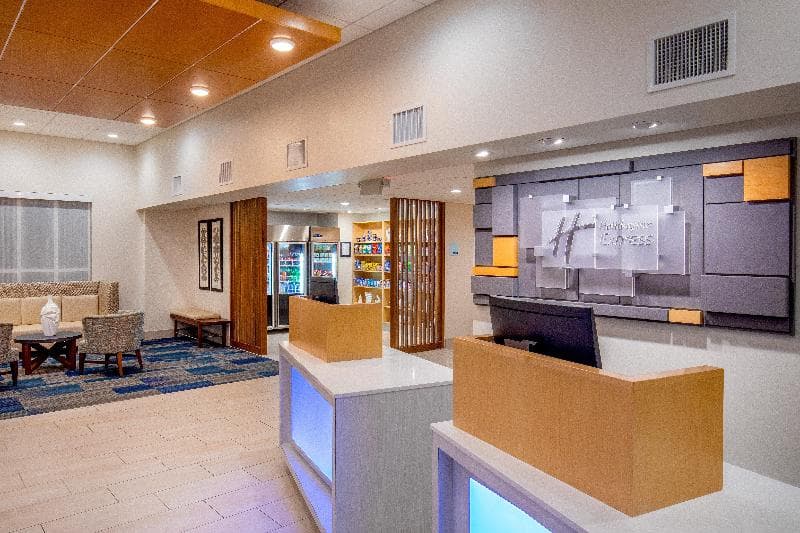 Holiday Inn Express Chesapeake-Norfolk 5