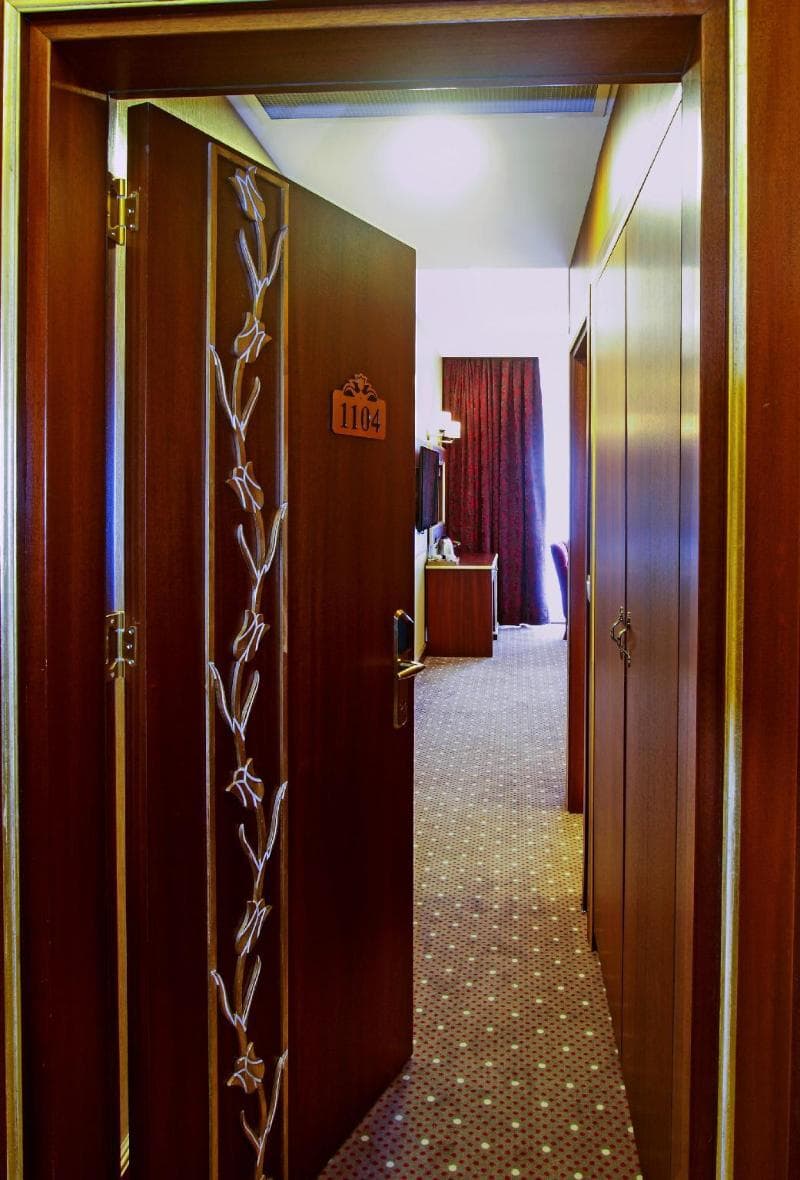 Mb Deluxe Hotel 5