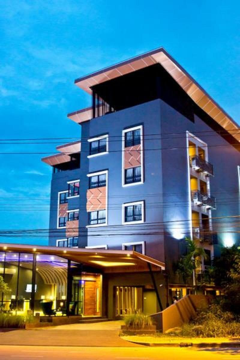 Coco Hotel Bangkok 2