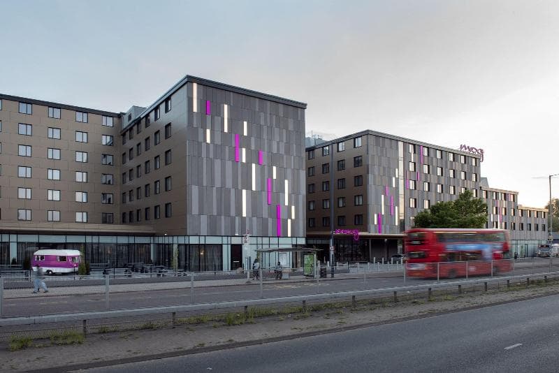 Moxy London Heathrow Airport 4