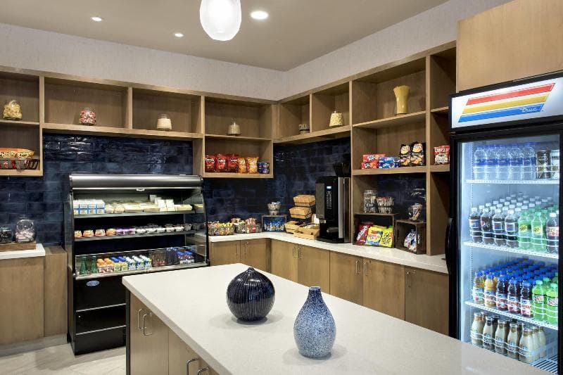 Delta Hotels By Marriott Utica 3