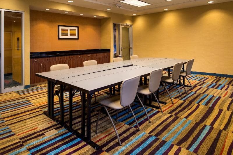 Fairfield Inn & Suites St. Louis Westport 1