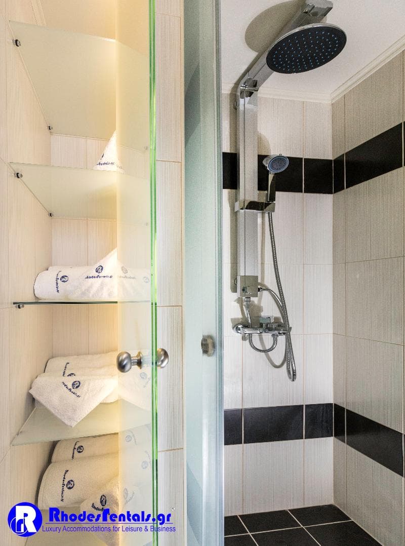 Rhodes Central Suite 5
