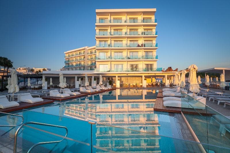 The Blue Ivy Hotel & Suites photo 1
