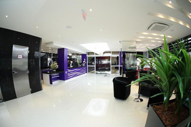 Holiday & Business Hotel 2