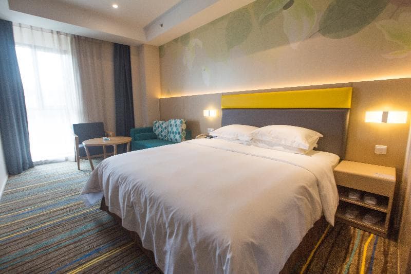 Holiday Inn Express Emei Mountain 5