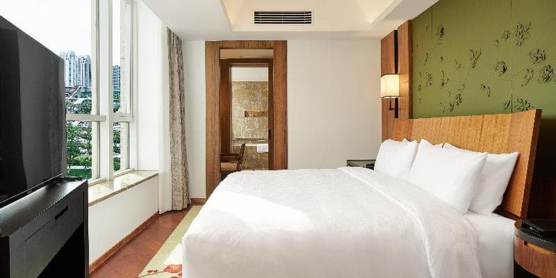 Hualuxe Ningbo Harbor City 3