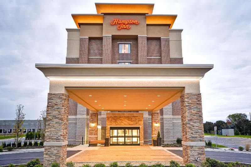 Hampton Inn Livonia Detroit 2